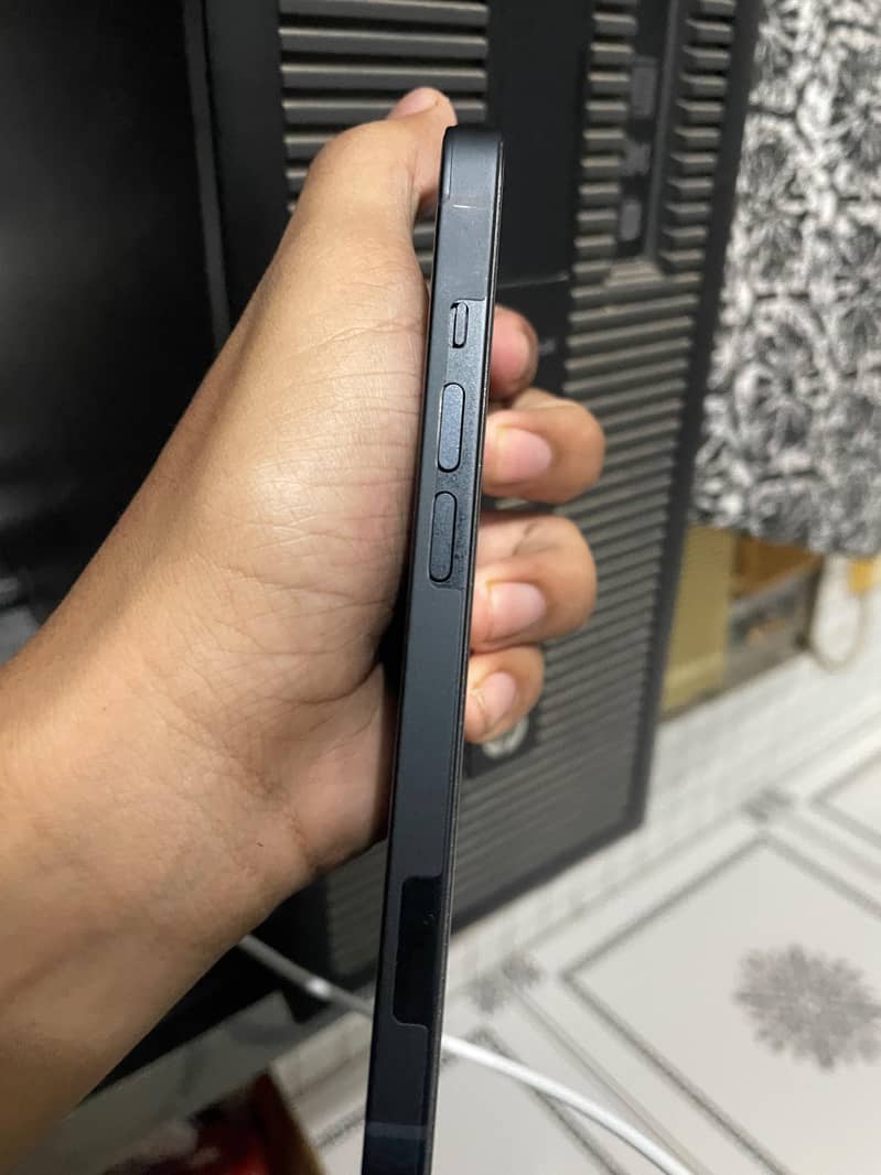 Apple iPhone 14 3