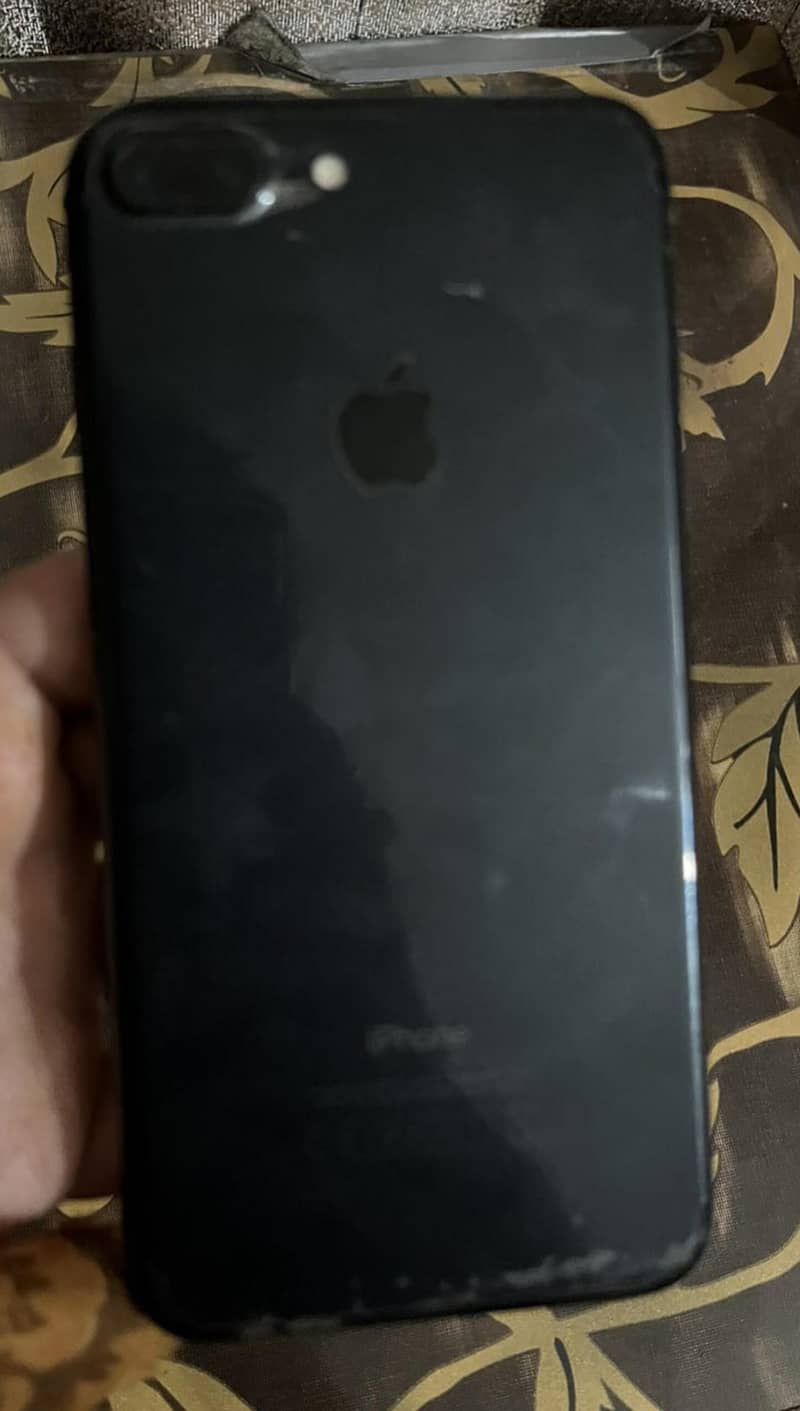 Apple iPhone 7 Plus 1