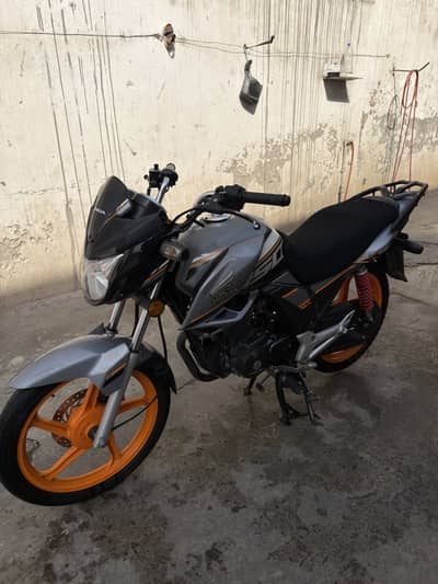 Honda cb150f used and maintained bike