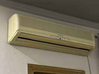 Urgent sell 1.5 Ton General AC Split