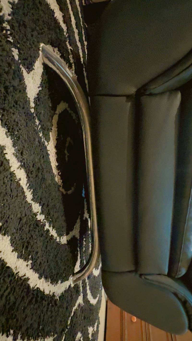 Black single couch 3