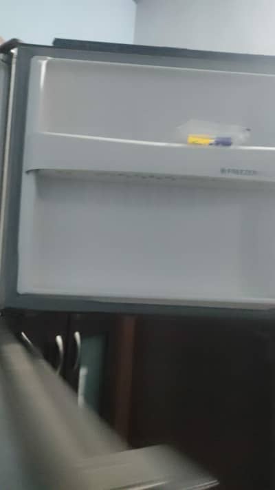 Orient Fridge , one hand used and in a very good cond.