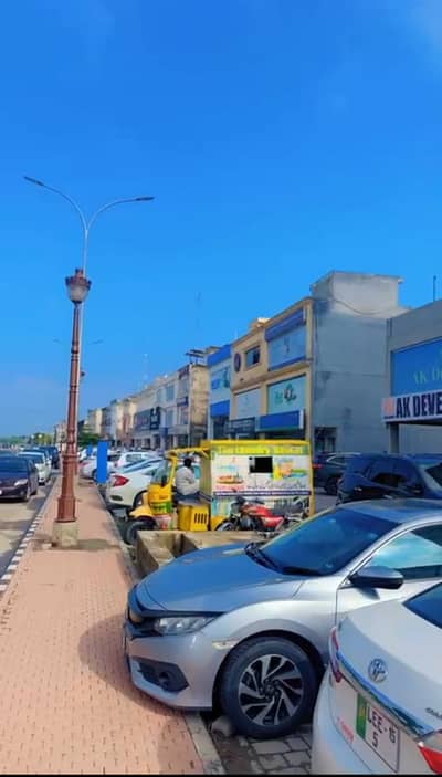 7 Marla Plot In Lake City M7C3 | Premium Surroundings | Strong Investment