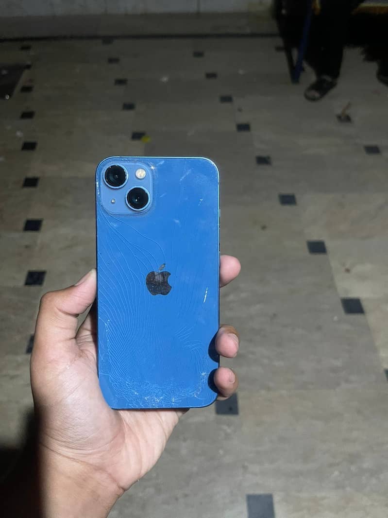 Apple iPhone 13 0