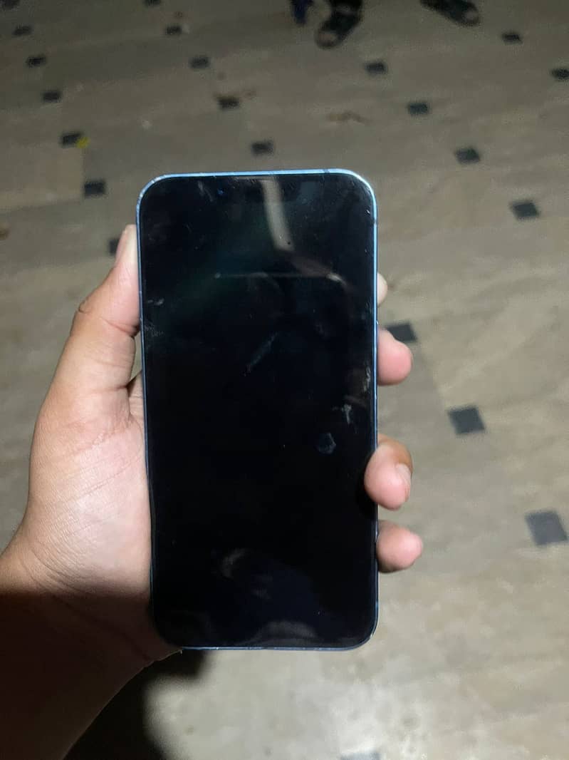 Apple iPhone 13 2