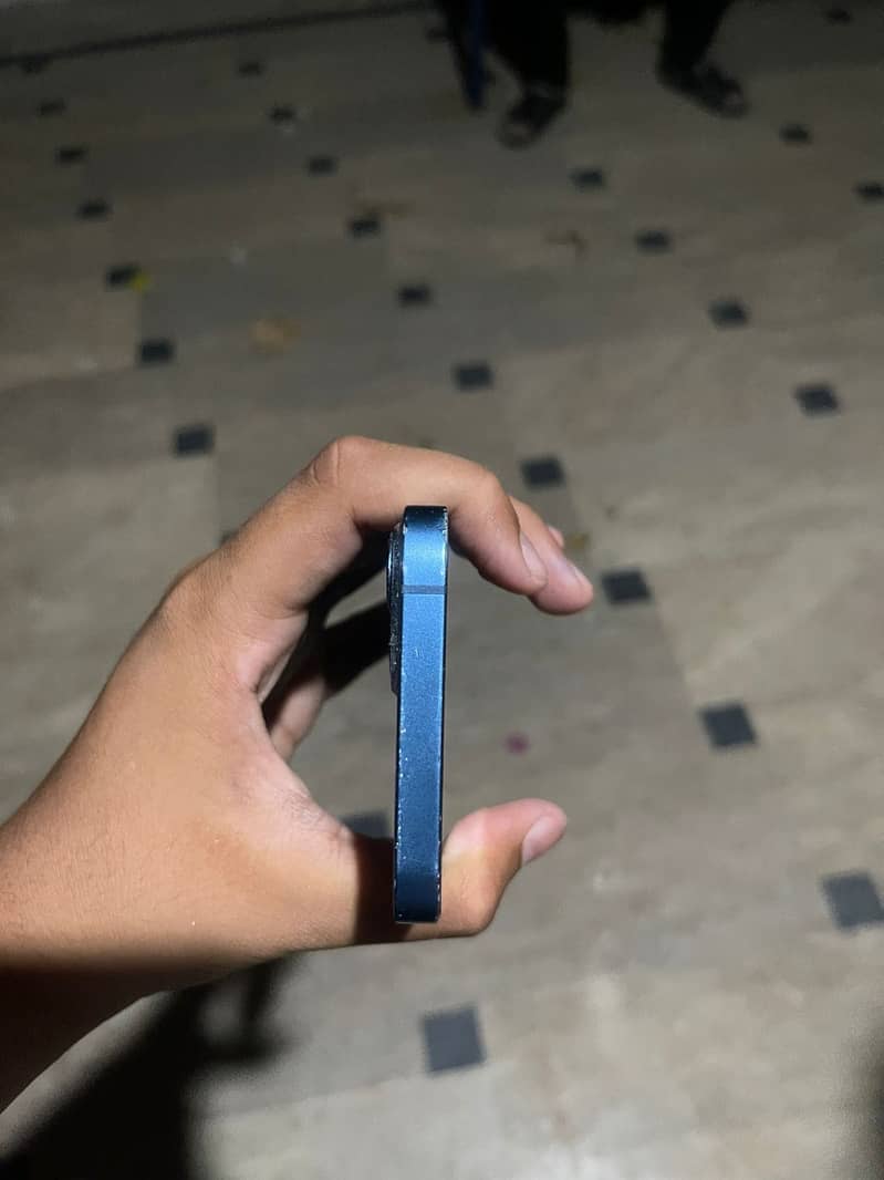 Apple iPhone 13 3