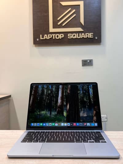 Apple MacBook Air M4 2025 13-inch 16GB 256GB 100% BH 6 CC Skyblue Box