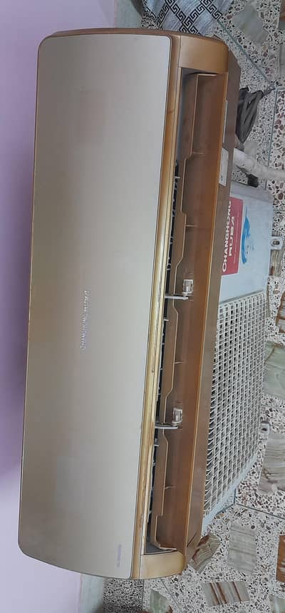 Inverter Air-conditioner Excellent Condition for sale