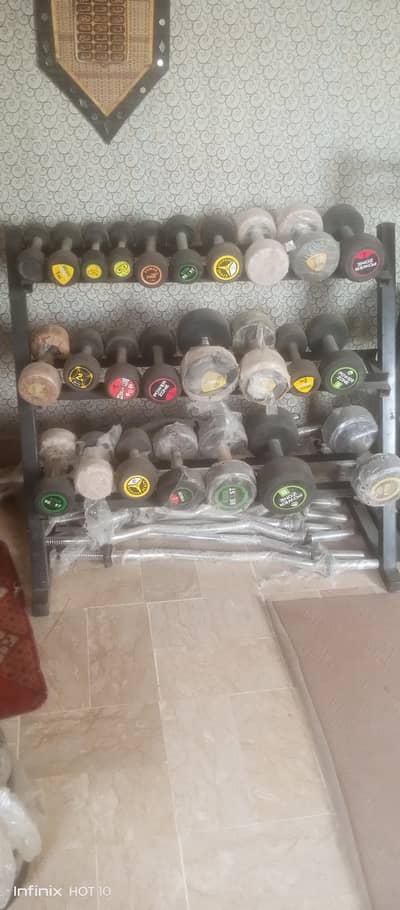 dumbbells rack ànd dumbbells