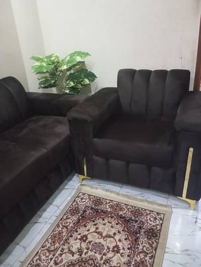 Beautiful chocolate colour sofa 6 setters