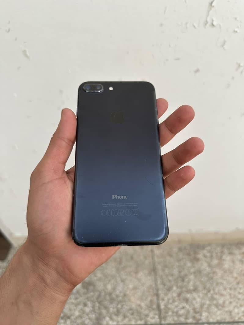 Apple iPhone 7 Plus 3
