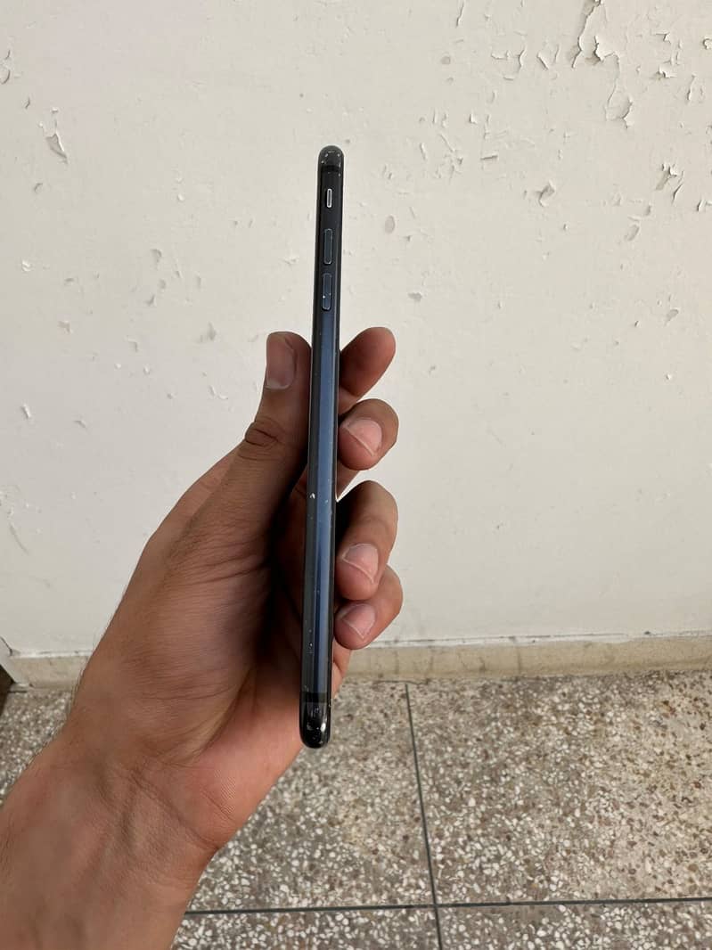 Apple iPhone 7 Plus 5