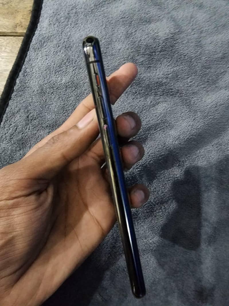 Apple iPhone X 2