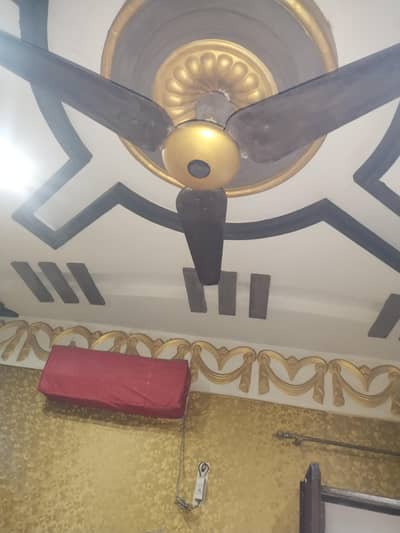 EXCELLENT CONDITION ROOF FAN