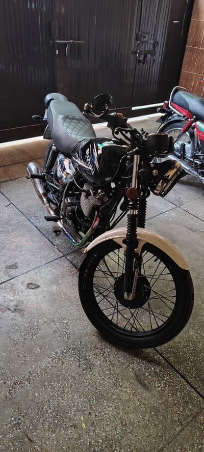 Suzuki GS 150 2015 Bikes for sale GOOD Condition