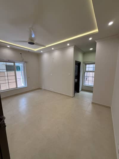 12 MARLA BRAND NEW 5 BEDROOM HOUSE FOR SALE WITH BASEMENT