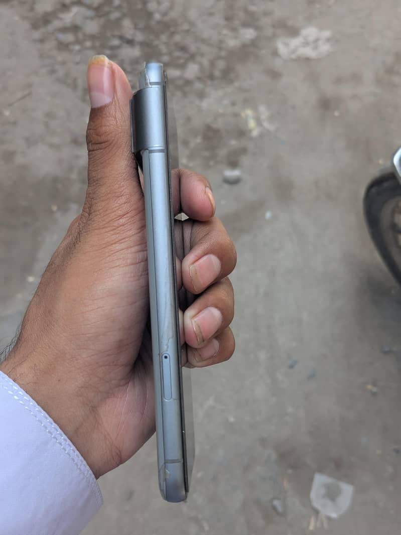 Google Pixel 8 1