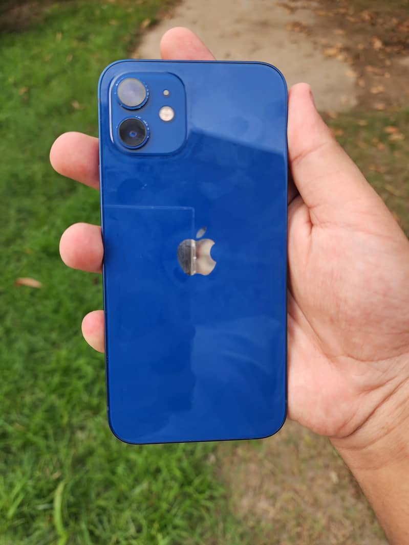 Apple iPhone 12 3