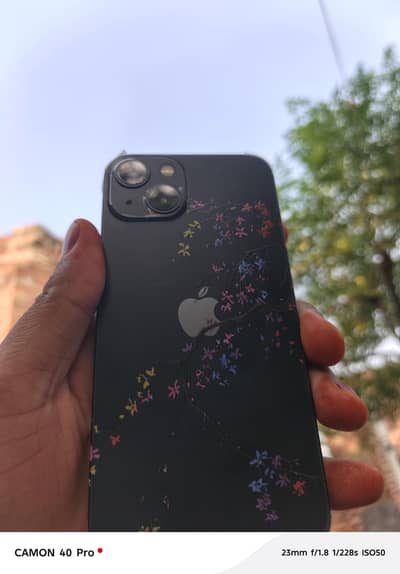 Apple iPhone 13