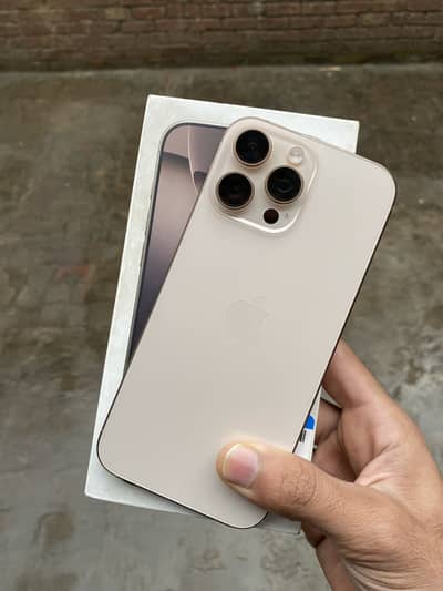 Apple iPhone 16 Pro Max