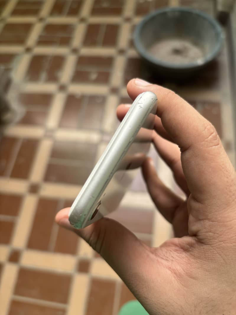 Apple iPhone 8 2