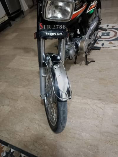 CD 70 model 2015 for Sale