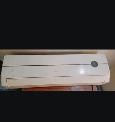 Gree ac 1.5 ton /0321/40/82/985/
