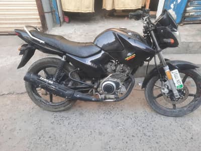 Yamaha Ybr black colour 19 model(03034655355)