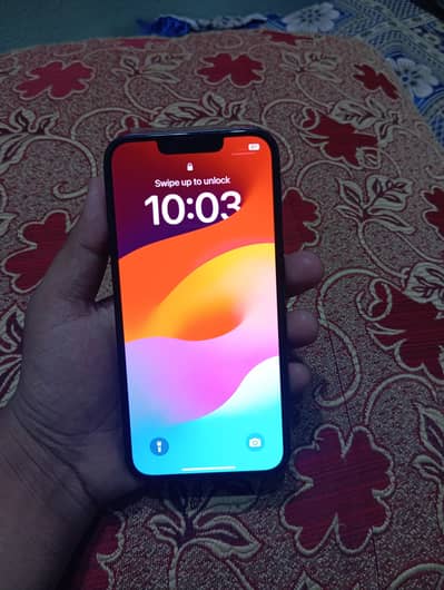 Apple iPhone 13