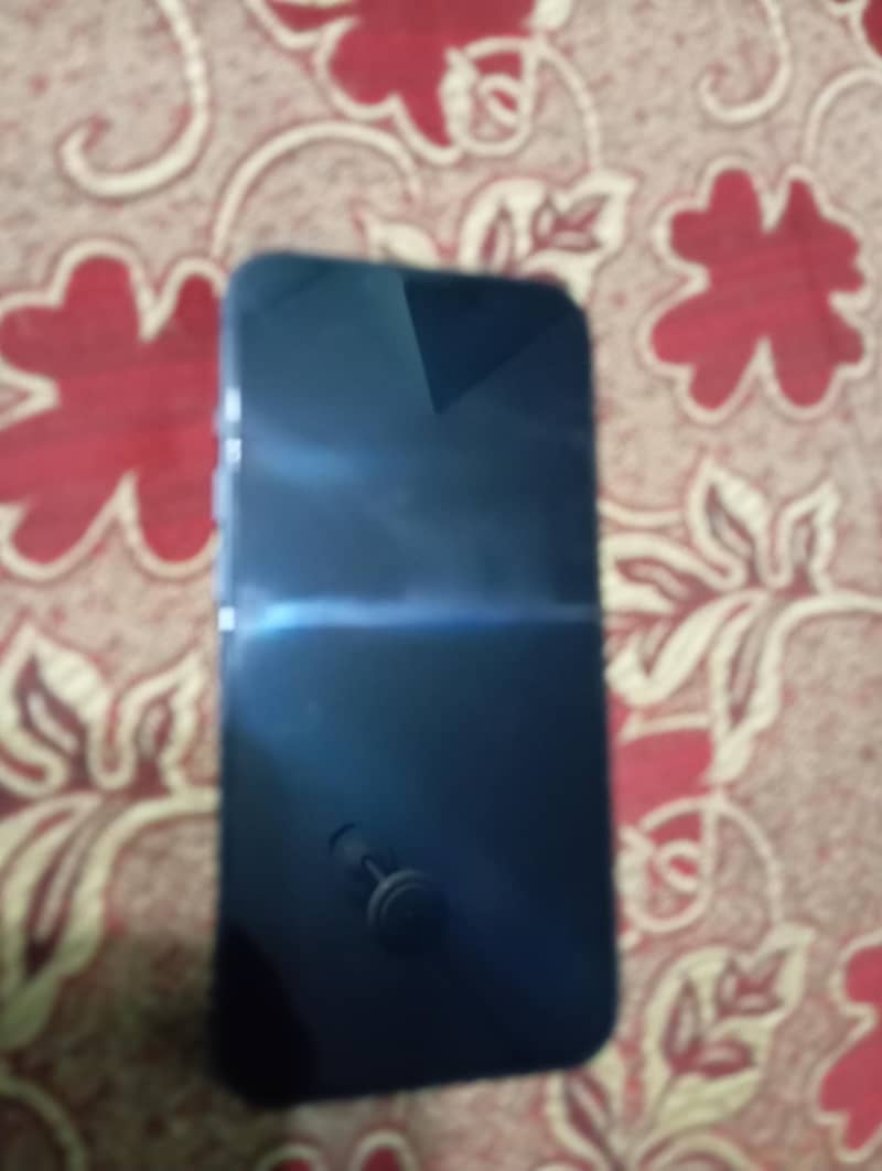 Apple iPhone 13 4