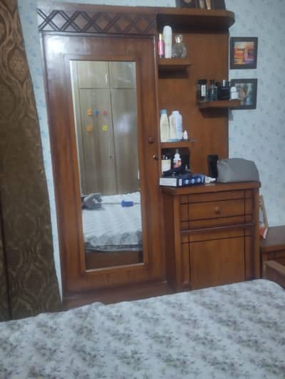 bed set with dressing table for sale