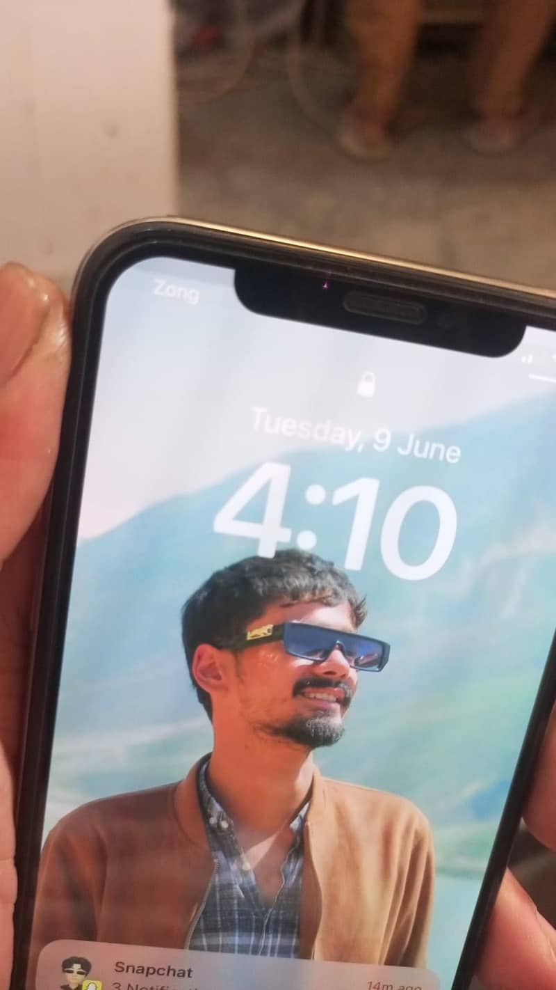 Apple iPhone X 3