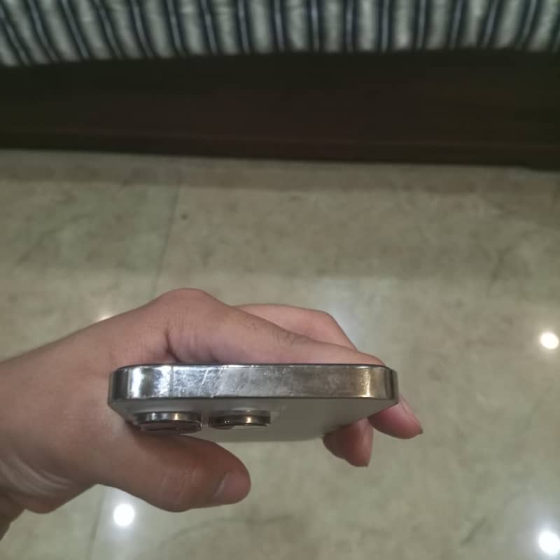 Apple iPhone 14 Pro 3