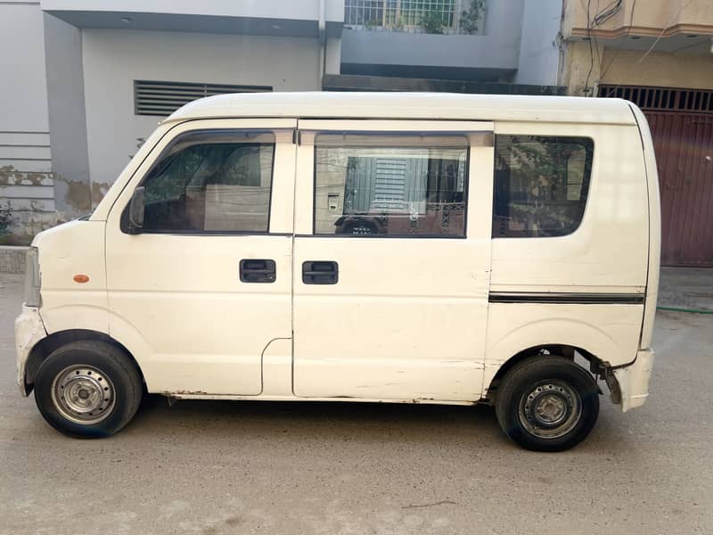 Suzuki Every 2012 9