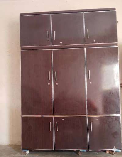 closet for urgent sell