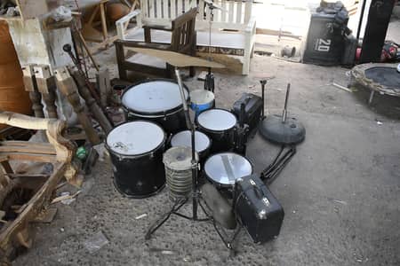 Acoustic Drum Kit with Cymbals and Accessories