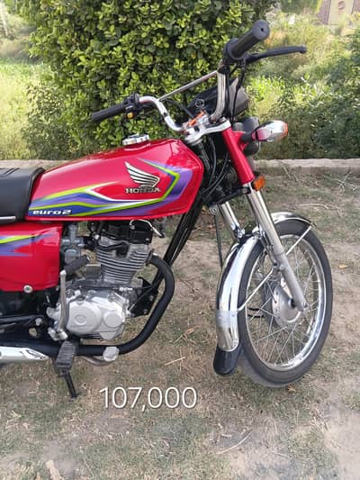 Honda CG125 lush condition 16/17 ( just call )
