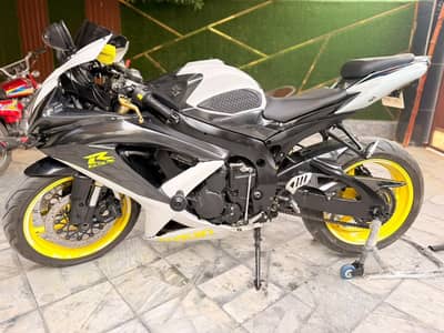 Suzuki GSX-R600 2009 Model | Clean & Powerful Sports Bike