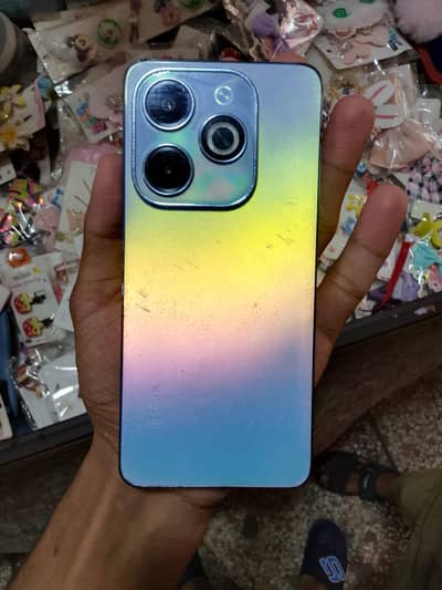 Infinix hot 40 just 1 year used in 10\8 condition