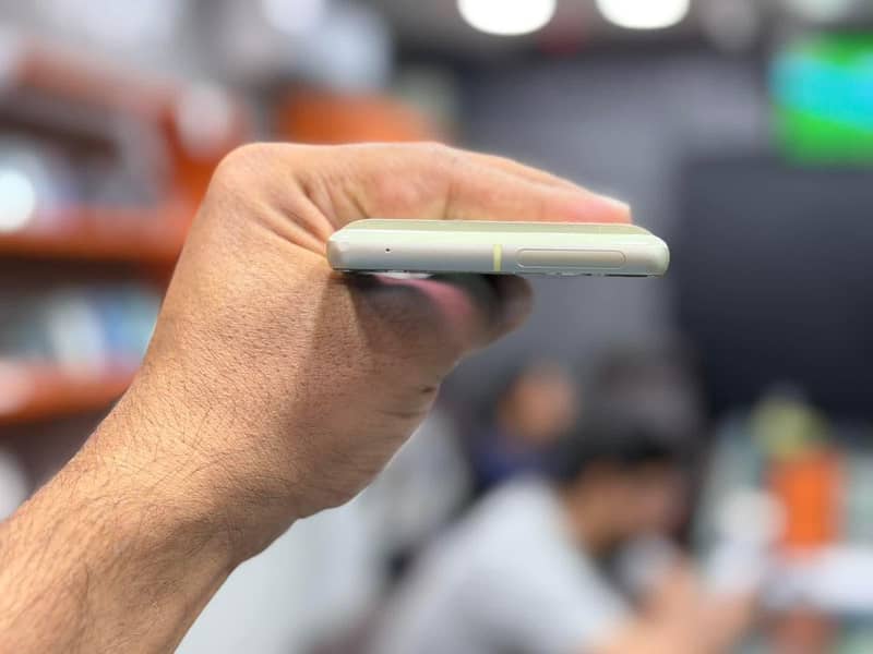Google Pixel 7 4