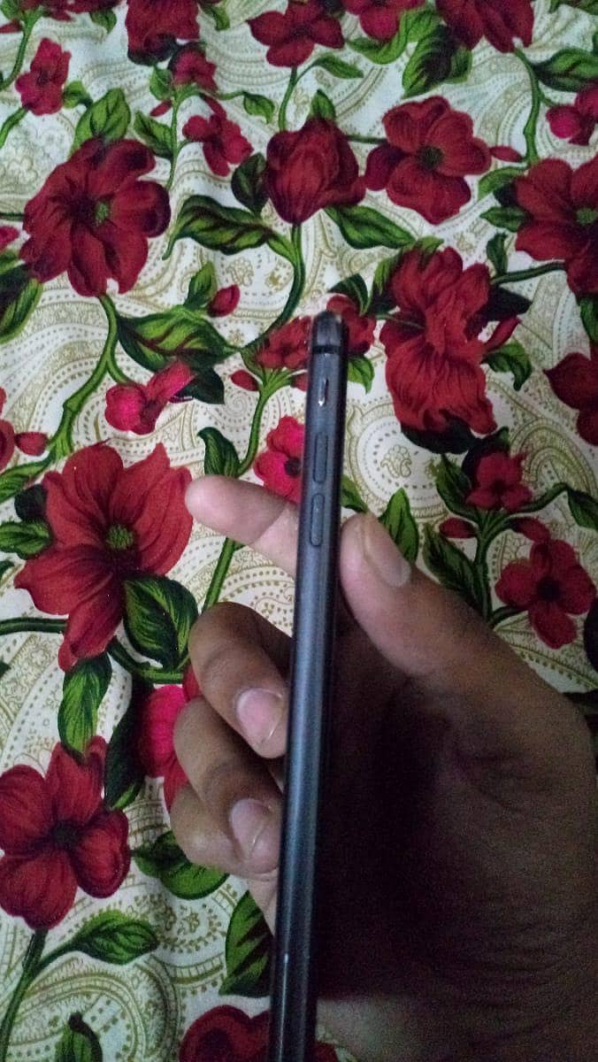 Apple iPhone 8 Plus sim working 3