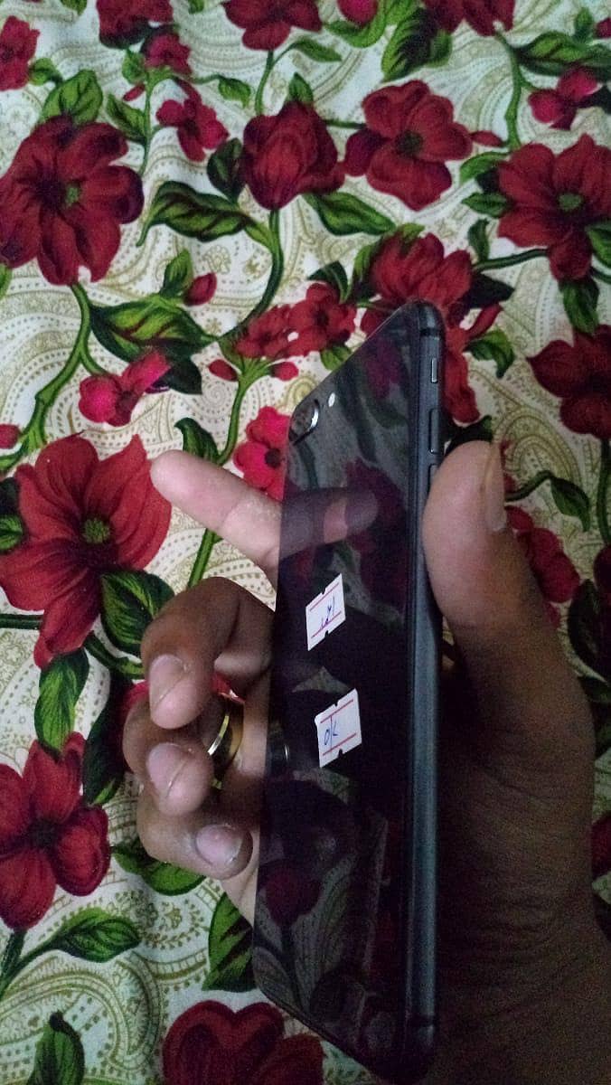 Apple iPhone 8 Plus sim working 4
