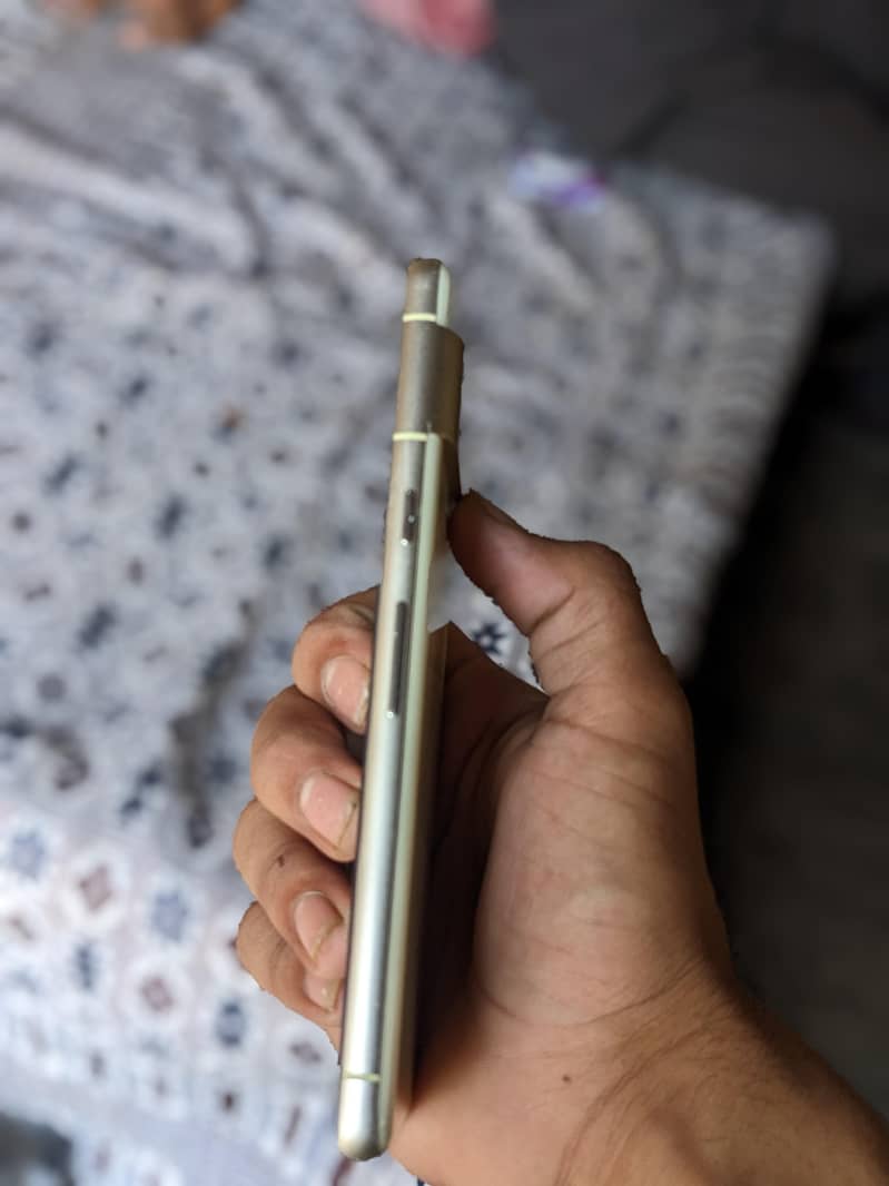 Google Pixel 7 4