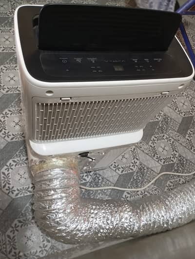 Toshiba 1 ton Portable A/C Slightly Used