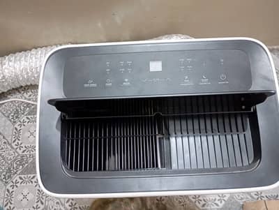 Toshiba 1 ton Portable A/C Slightly Used