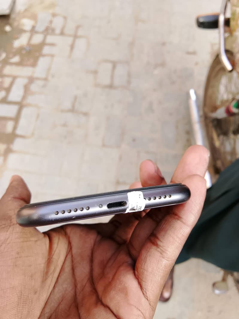 Apple iPhone 11 1