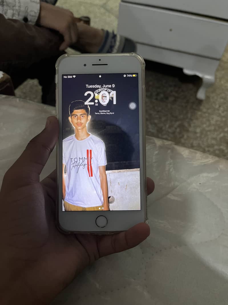 Apple iPhone 8 Plus 3