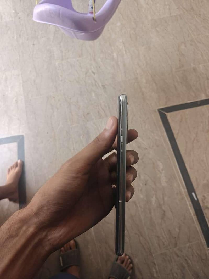 One Plus 9 Pro 6