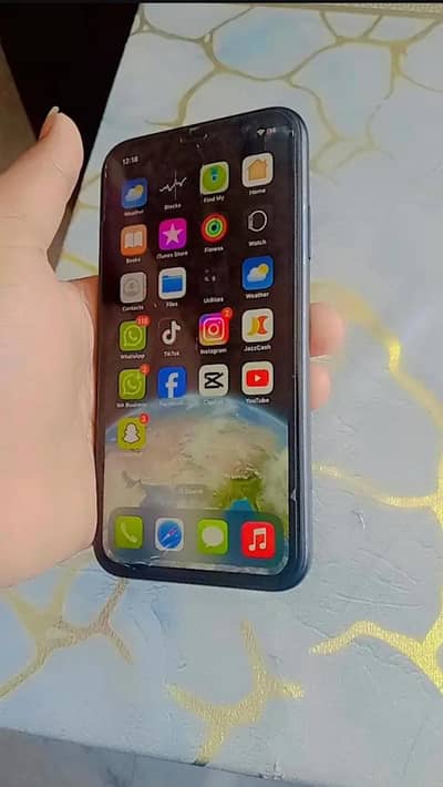 Apple iPhone XR