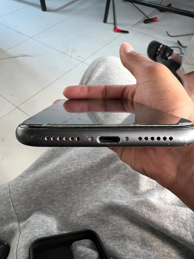 Apple iPhone 11 1
